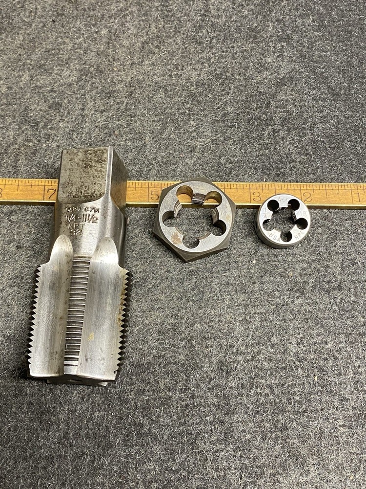Card C7M NPT 1-1/4&rdquo;x 11-1/2 Tap NOS With 1/4 Ace, 1/2 Hanson Pipe Dies USA