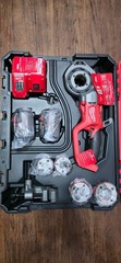 2870-22 Milwaukee M18 FUEL One-Key Brushless Compact Pipe Threader Kit