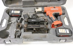 RIDGID RP 210 PRO PRESS FRAME SET w/ JAWS/BATTERIES/EXTRAS