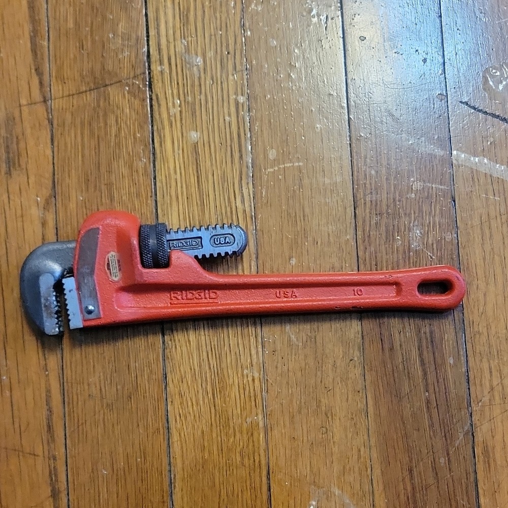 RIDGID Heavy Duty Adjustable Straight Pipe Wrench 10 in Cast Iron Tool