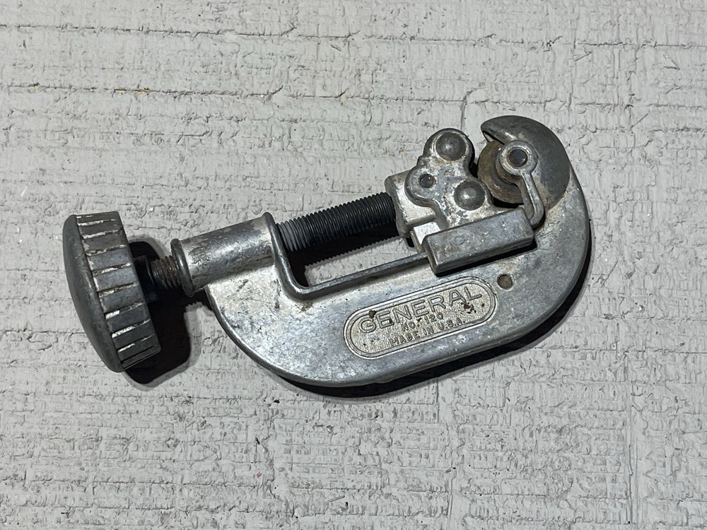 General Tools No.120 Screw Metal Pipe Tubing Conduit Cutter 1/8&Prime; to 1-1/8 OD #2