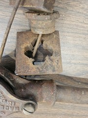 GTD Greenfield No. 1 Die Holder Vintage With 4 different dies