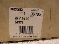 Ridgid 36705 3-Way Die with 1/2, 3/8 and 1/4 UNC Dies
