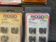 Mixed lot of Ridgid Pipe Dies 1/2&Prime; 3/4&Prime; 1-1/4&Prime; Berkley BT-00003 37875 37825 3782