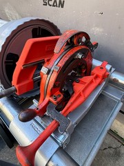 Ridgid 1224 Pipe Threading Machine &ndash; Seller Refurbished w/ 2 Dies