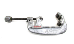 RIDGID No. 134 FOUR WHEEL HEAVY DUTY PIPE CUTTER, 1-1/8&Prime; to 4-1/2&rdquo;