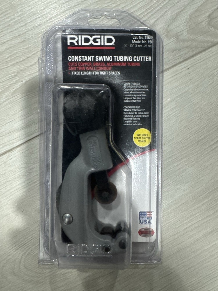 RIDGID 31622 Screw Feed 1/8-1 1/8&Prime; Tubing & Conduit Cutter w/EXTRA Wheel USA