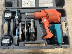 Ridgid 320-E ProPress Tool Set w/ 6 Jaw Heads, Charger, 2 Batteries & Case