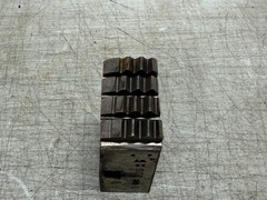 OSTER Symbol 300 Bolt Threading Dies 2&Prime; &ndash; 4-1/2 NC Threads per Inch #12215 Used