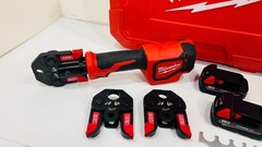 Milwaukee M18 Short Throw Press Tool Kit with PEX Crimp Jaws 2674-22C
