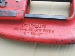 RIDGID 2 in. to 4 in. Model 4-S Heavy-Duty Pipe Cutter Made in USA