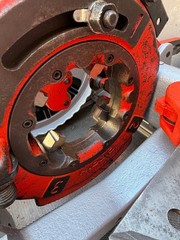 Ridgid 1224 Pipe Threading Machine &ndash; Seller Refurbished w/ 2 Dies