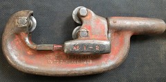 RIDGID 32820 1-A Heavy-Duty 3-Cutter Wheel Steel Pipe Cutter 1/8&Prime; &ndash; 2&Prime; USA