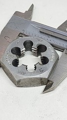 Craftsman 9-52245 &ndash; Series VM &ndash; 3/4&Prime;-10 Threading Die