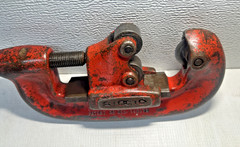 Vintage RIDGID Pipe Cutter No. 2 Heavy Duty 1/8&Prime; To 2&Prime; Ridge Tool Co No 1-2
