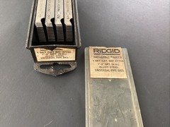 NEW NOS RIDGID 47750 Alloy Steel Universal Die Set 1&Prime; &ndash; 2&Prime; NPT Right Hand