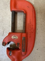 1-RIDGID No. 4-S Heavy Duty Pipe Cutter, 2&Prime; to 4&rdquo; Pipe USED Free Shipping