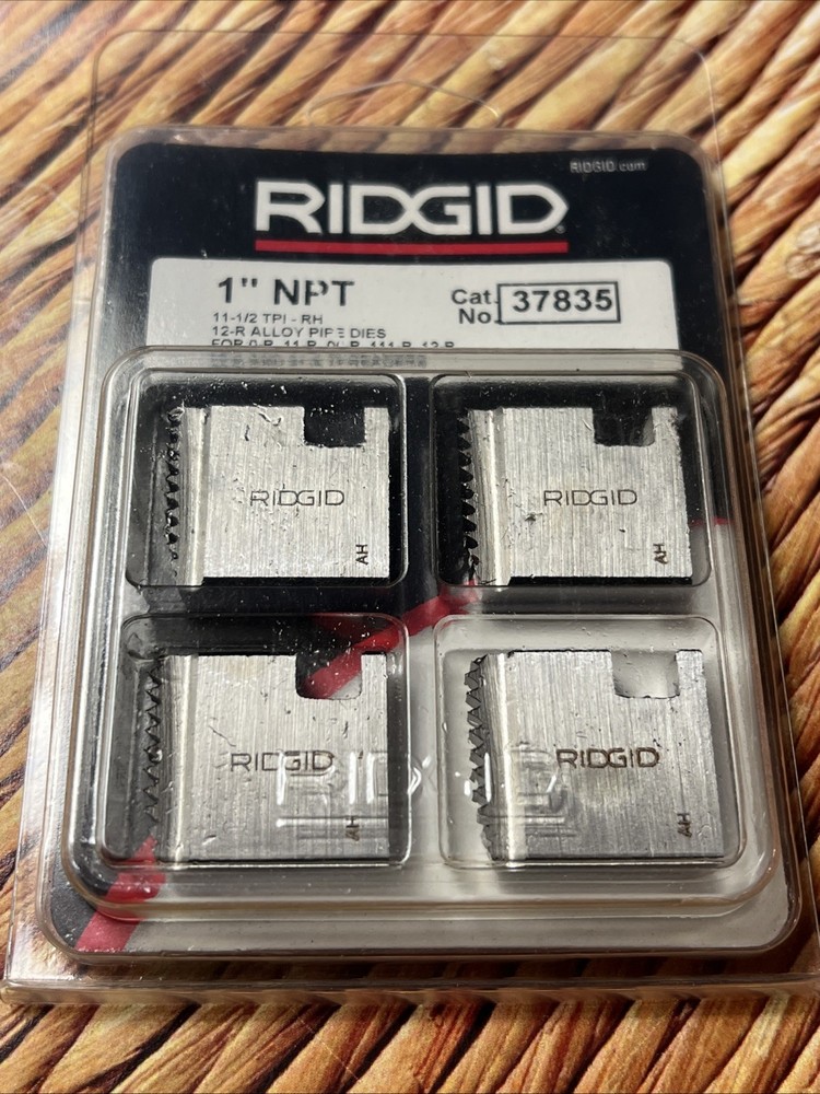 RIDGID 37835 1&Prime; 11-1/2 Alloy RH NPT Pipe Dies