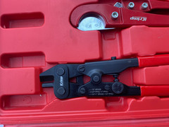 iCrimp IWS-1807CN PEX Crimping Tool Kit with PEX Crimpers PEX Tubing Cutter