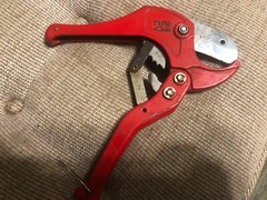 Pipe Cutter 10 in. TYPE 42MM- 1-5/8 in. Ratcheting RED