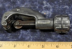 RIDGID 1/8 in. to 1-1/8 in. Model 150 Constant Swing Tubing Cutter