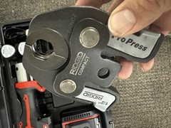 RIDGID RP251 PRESSTOOL KIT W/ 1/2 3/4 1&rdquo;1-1/4 IN JAWS