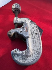 RIDGID No. 20 &ndash; 5/8 inch to 2-1/8 inches Pipe Cutter