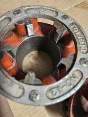 2 Toledo Manual Ratcheting Die Threading Head No. 12 Size: 2&Prime; And 1/2&Prime;