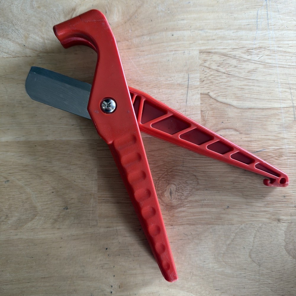 Malco Tools ABS PVC and PEX Sure Grip Tube Slicer / Cutter TC400