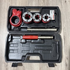 Central Machinery 1/2&Prime;- 1&Prime; 5-Piece Ratcheting Pipe Threader Set &ndash; 62354