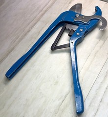 Super Tool VK50 Ratcheting PVC Pipe Cutter with VKS-50 Blade &ndash; Made in Japan