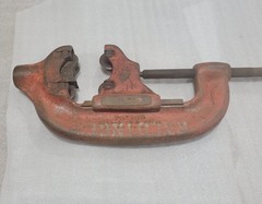 RIDGID 2 in. to 4 in. Model 44-S Heavy-Duty Pipe Cutter 4-S