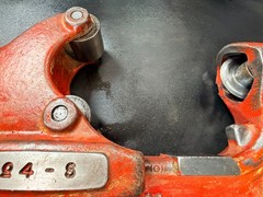 RIDGID 32840 Model 4-S Heavy-Duty Pipe Cutter, 2-inch to 4-inch Steel Pipe USA