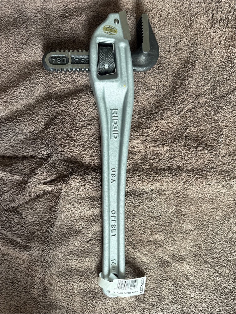 RIDGID 14&Prime; Aluminum Offset Pipe Wrench for Tight Space/Overhead Application