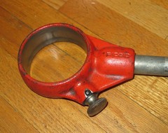 Ridgid 30118 12-R Manual Pipe Threader Handle Head & 23&Prime; Long Handle