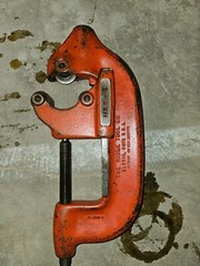 Ridgid 4-S Pipe Cutting Tool 2&Prime;-4&Prime; Capacity w/3 Cutting Wheels