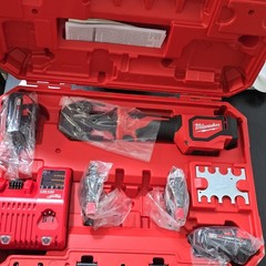 Milwaukee M18 PEX Press Tool Kit 2674-22C Battery Charger Case 3/8-1in