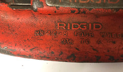 RIDGID 32880 44-S FOUR/ 4-WHEEL PIPE CUTTER 2-1/2 &ndash; 4&Prime;