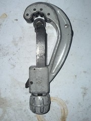 3 pcs TUBE CUTTERS INCLUDING Ridgid 152