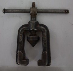 Vintage IMPERIAL BRASS CHICAGO 5/16&Prime; &ndash; 5/8&Prime; Hi-Duty Flaring Tool 300-F