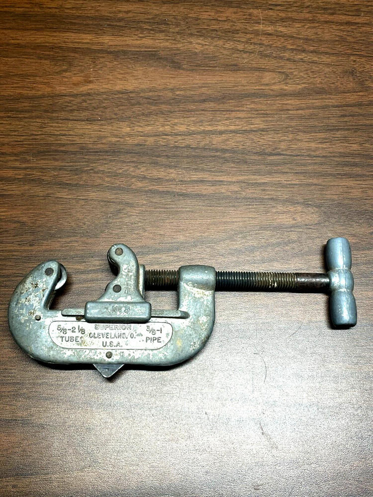 Superior Pipe Cutter 5/8-2 1/8&Prime; Tube & 3/8-1&Prime; Pipe made in Cleveland, Ohio USA
