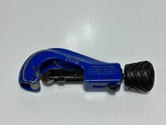 WESTWARD 4YR06 Blue Pipe Cutter Tool, 4-32mm, 3/16&rdquo;-1-1/4&rdquo; OD