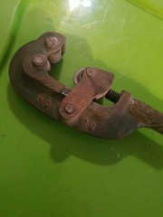 Vintage Dunlap Screw Feed PIPE CUTTER No 1S Capacity 1/2 inch to 1-1/2 inch Used