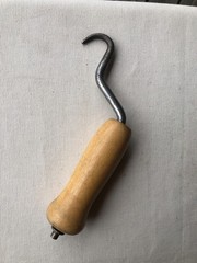 VTG Rebar Wire Twister with Wooden Handle, Manual Pull Tie Twister Tool