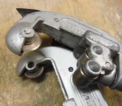LOT of 2 Tubing Cutters Japan & USA Made &bull; 1/8&Prime;-1&Prime; Good Used Cond FREE SHIP d41