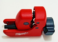 Milwaukee 48-22-4251 Mini Copper Tubing Cutter 1/8&Prime;-1 1/8&Prime; &ndash; Excellent Condition