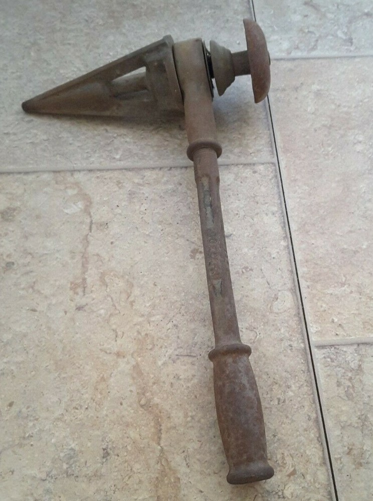 Vintage Ratcheting Pipe Reamer Mueller Decatur ILL Plumbing Tool Cast USA F388