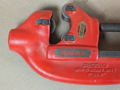 Ridgid No. 3-S Heavy Duty Pipe Cutter 1-3 Inch Capacity Red Tool