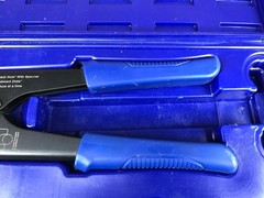 iwiss PEX Crimper, Copper Pipe Crimping Tool Kit With 1/2&Prime; and 3/8&Prime; Inserts