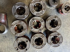 Mixed Lot of Ridgid Manual Ratcheting Pipe Threader No.00-R W/ 10 Die Heads